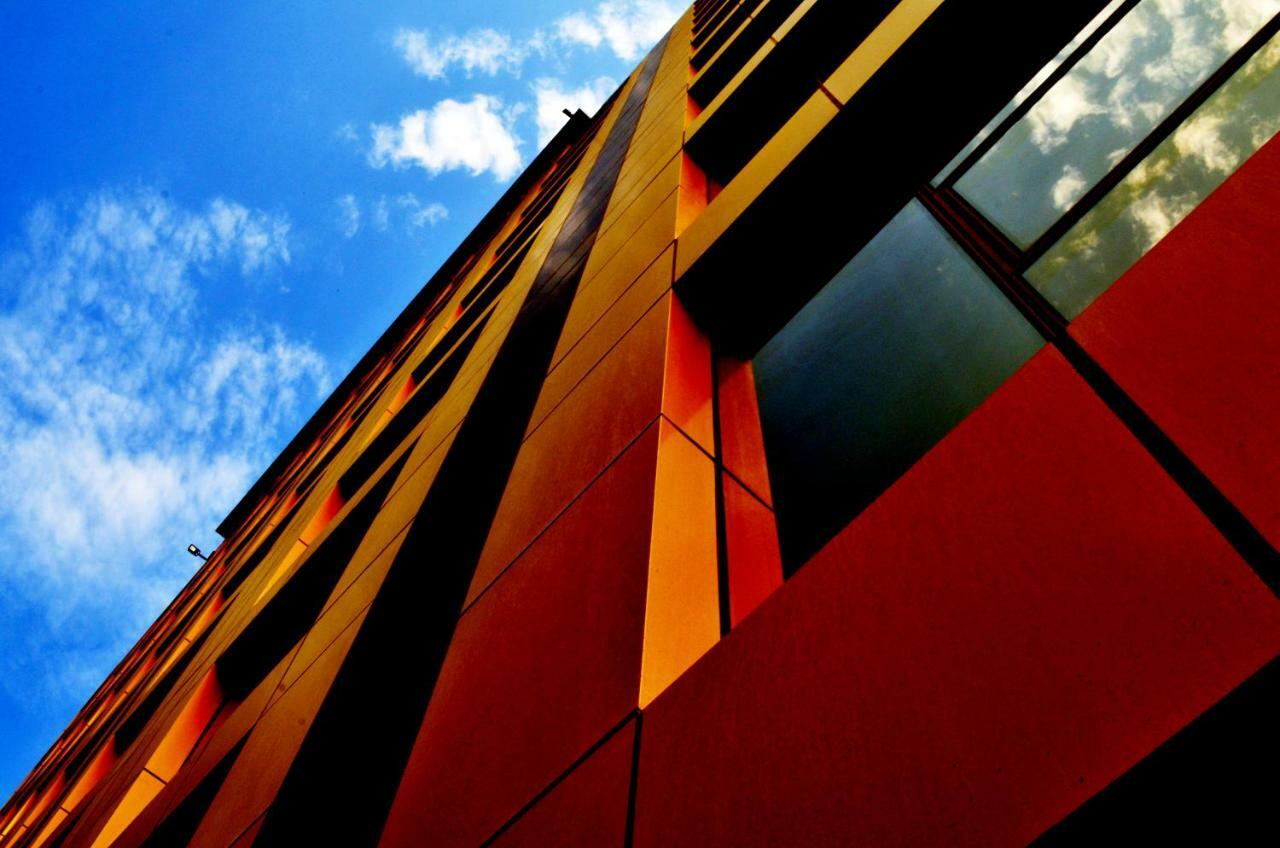 Apartamento Nooh Tower Al Hidd Exterior foto