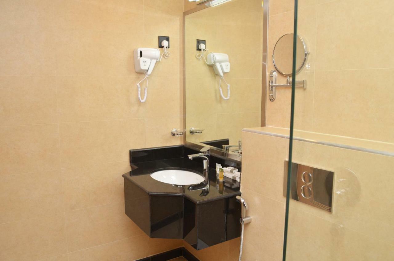 Apartamento Nooh Tower Al Hidd Exterior foto