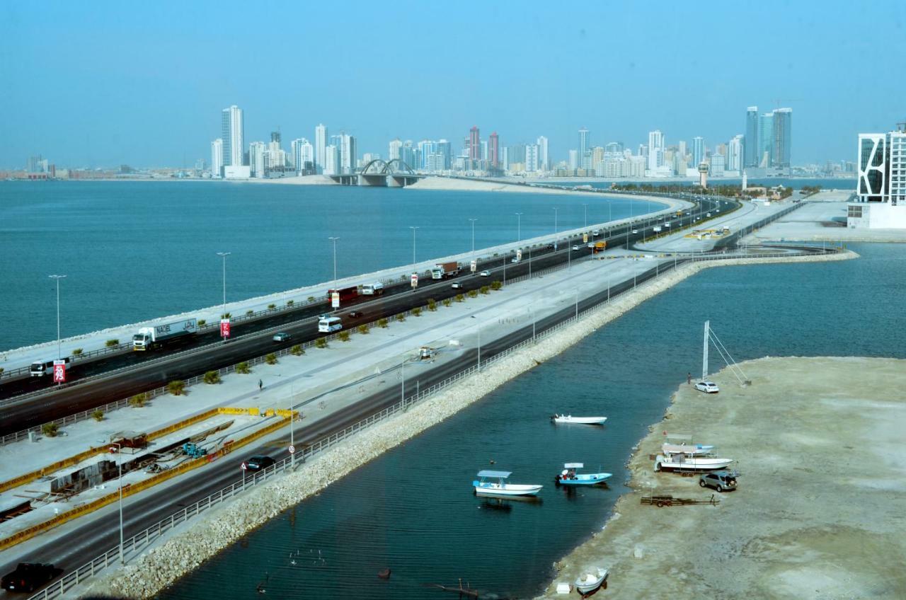 Apartamento Nooh Tower Al Hidd Exterior foto
