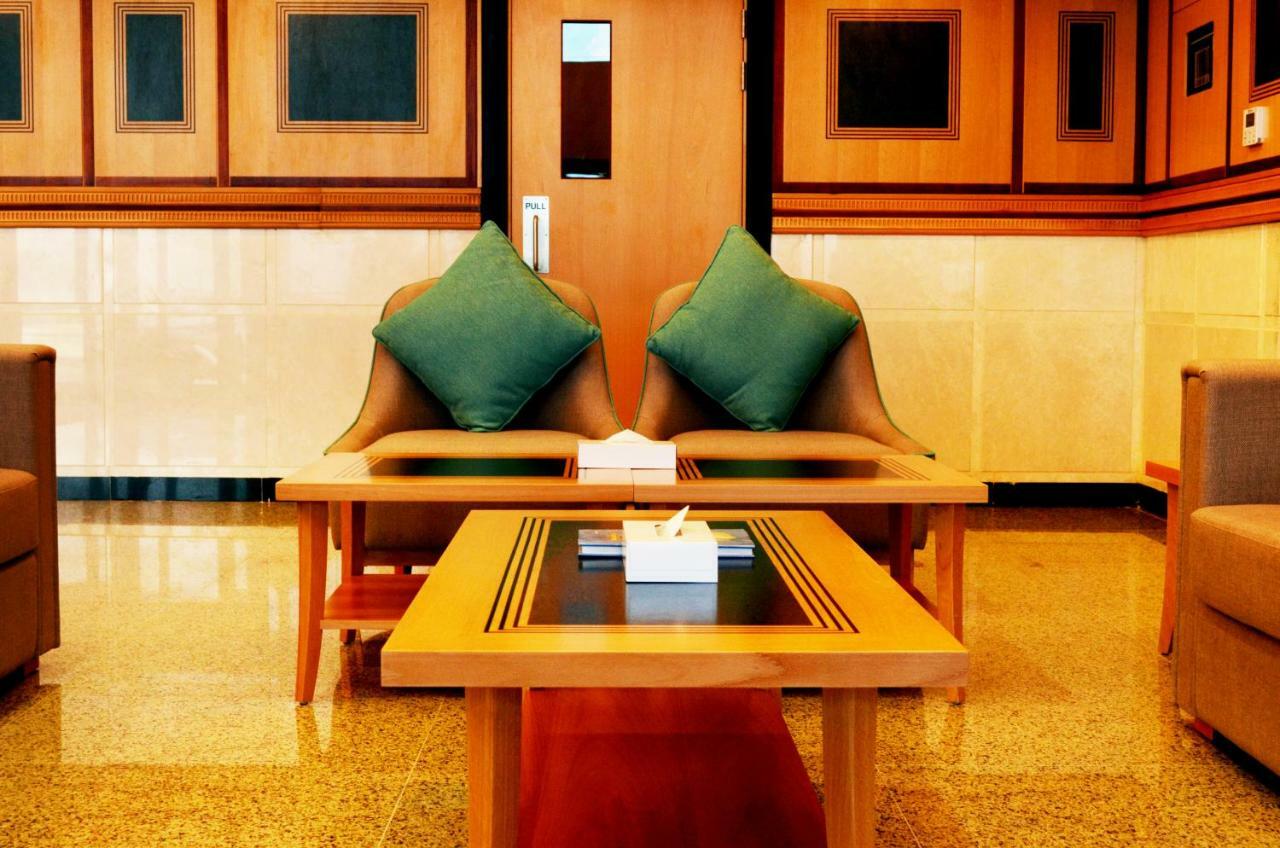 Apartamento Nooh Tower Al Hidd Exterior foto